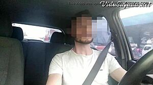 Amatørpar bliver uartige på webcam: Konen nyder creampie og stor penis